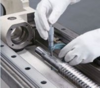 數控加工中心廠家（jiā）一年一次大維護保養--滾珠絲杆（gǎn）