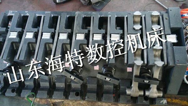 客戶親自操作（zuò）硬規加工中心加工連杆