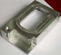 不同材質數控加工中心編程不同（tóng）