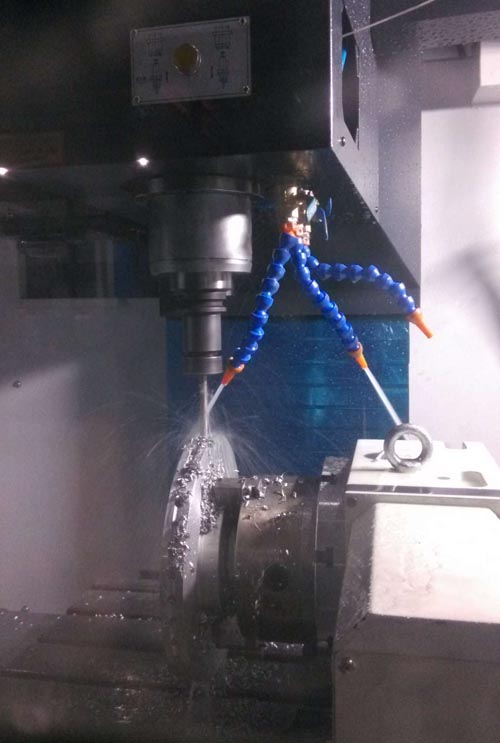 四軸加（jiā）工中心加工過程